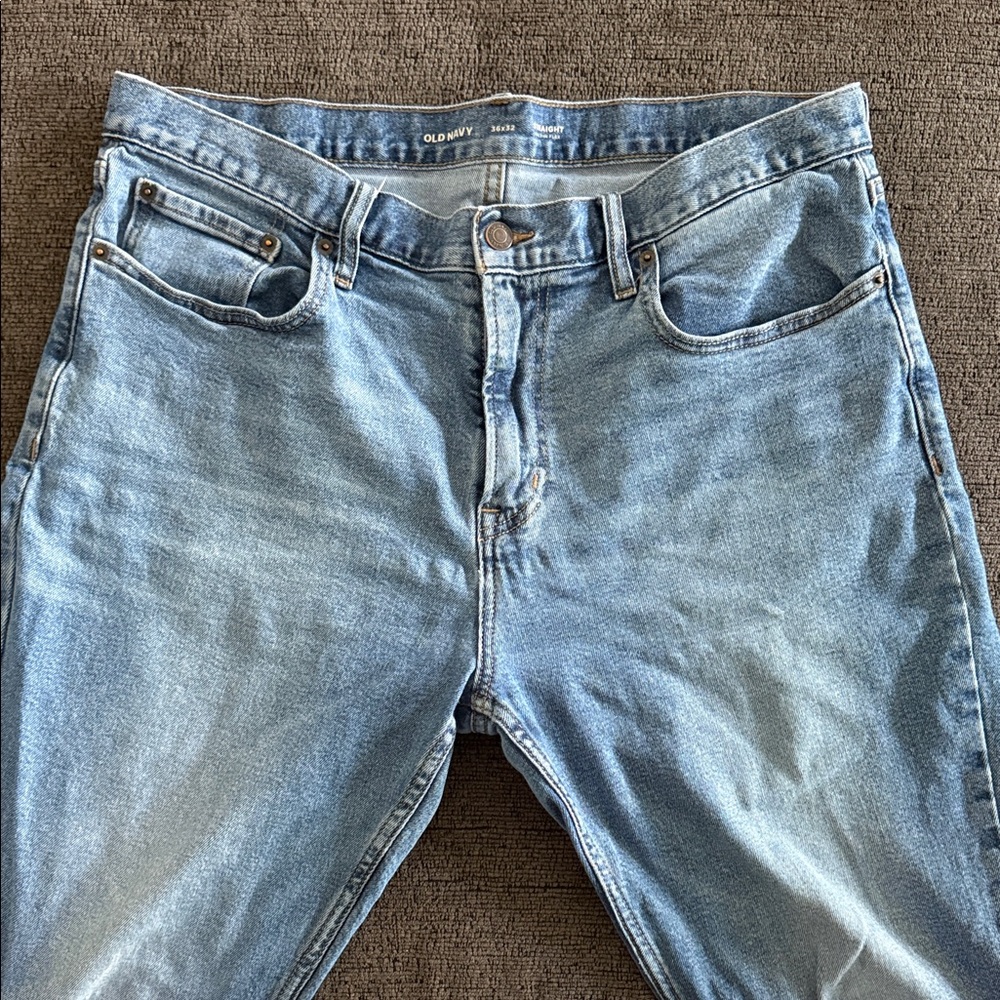 Old Navy Men's Light Wash Relaxed Jeans